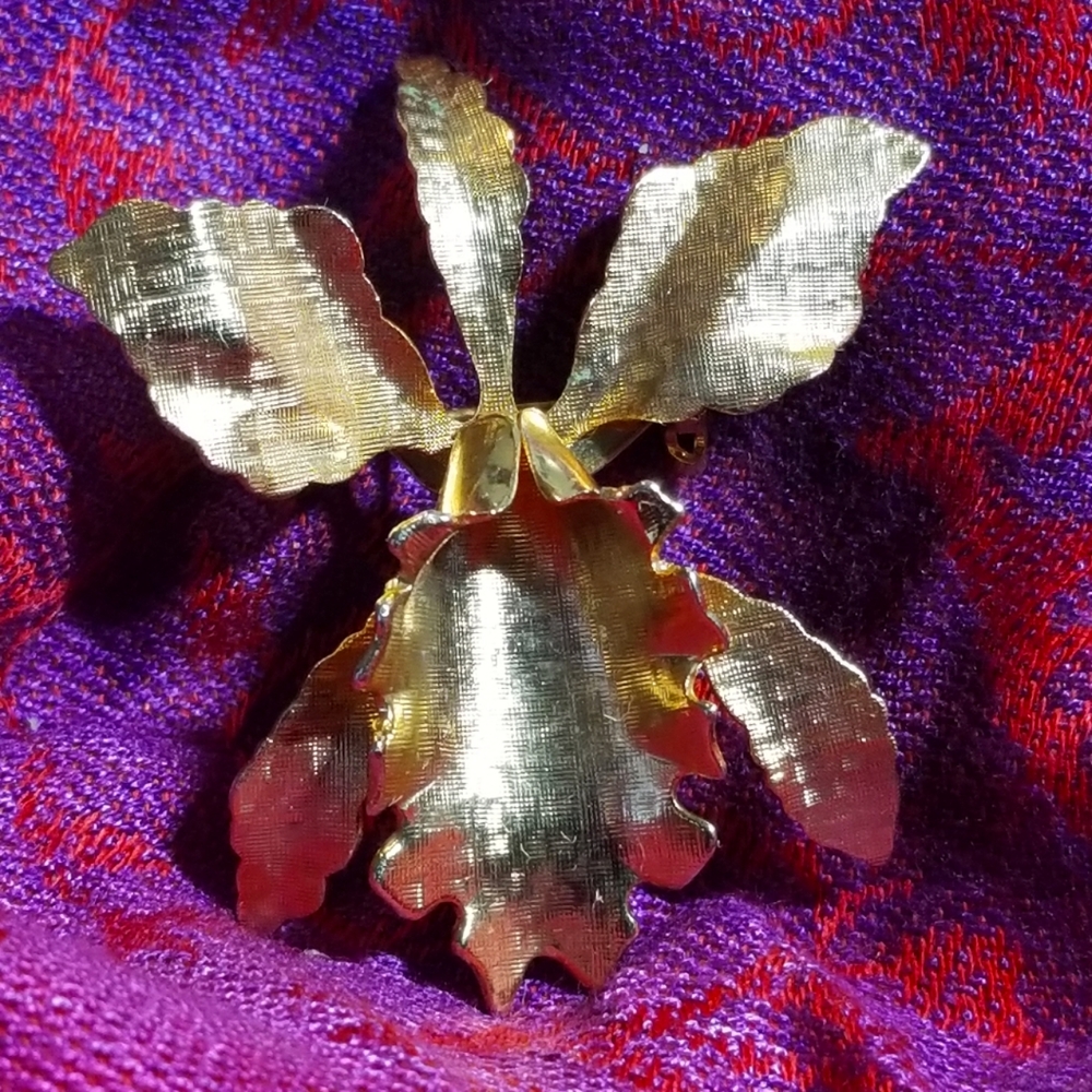 Vintage orchid brooch gold tone flower pin